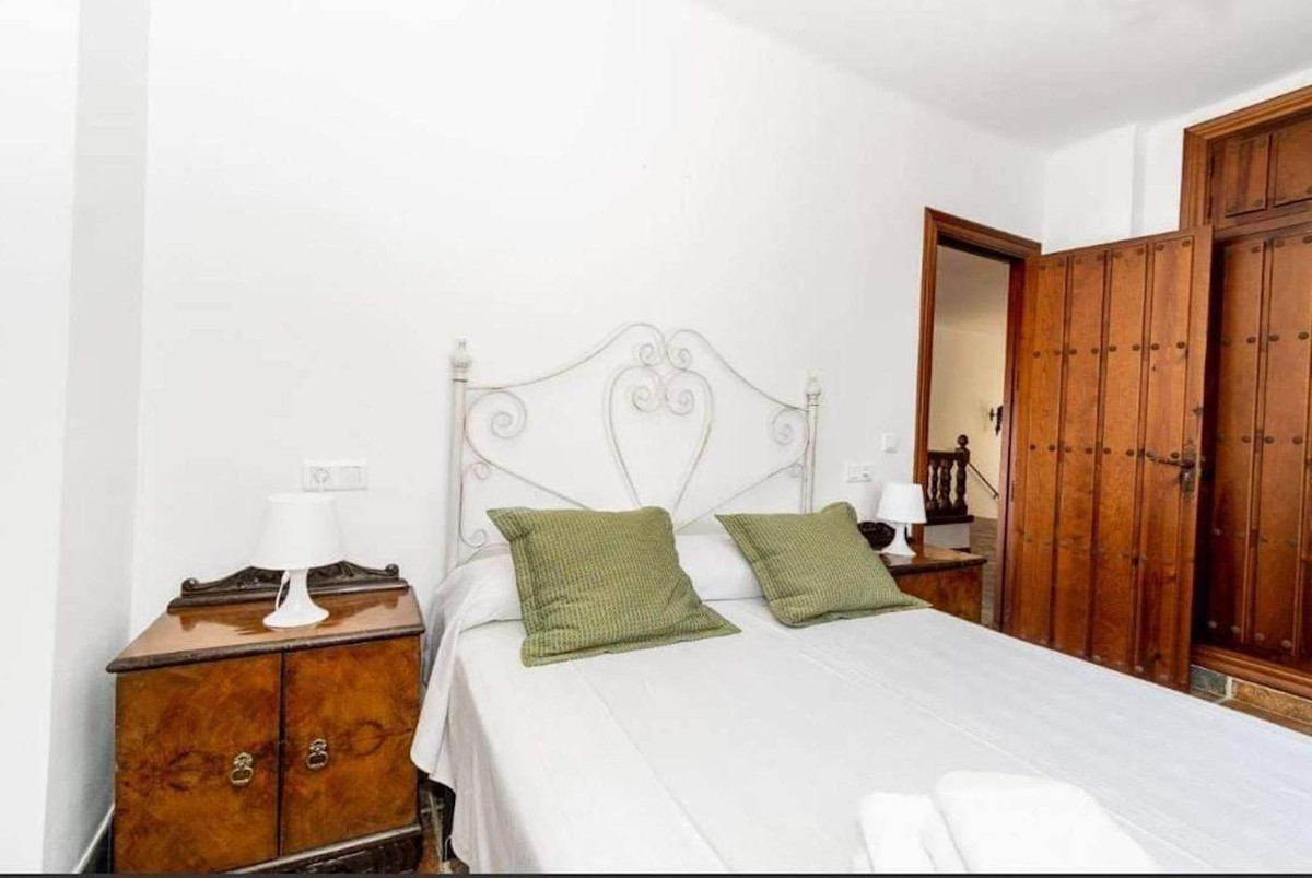 Se vende Villa - Chalet de 7 dormitorios en Costa Del Sol East, Málaga, España