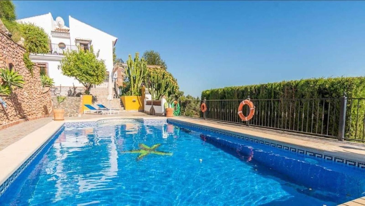 Se vende Villa - Chalet de 7 dormitorios en Costa Del Sol East, Málaga, España