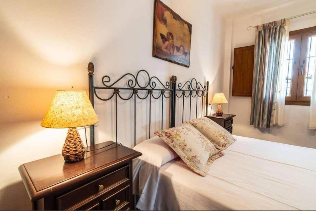 Se vende Villa - Chalet de 7 dormitorios en Costa Del Sol East, Málaga, España