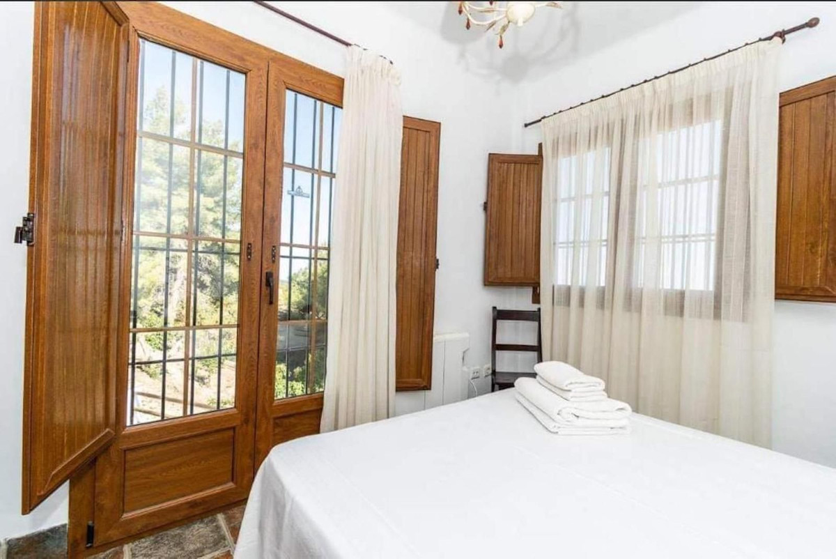 Se vende Villa - Chalet de 7 dormitorios en Costa Del Sol East, Málaga, España