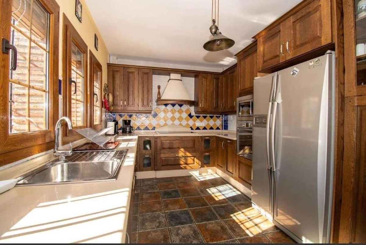 Se vende Villa - Chalet de 7 dormitorios en Costa Del Sol East, Málaga, España