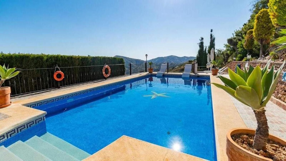 Se vende Villa - Chalet de 7 dormitorios en Costa Del Sol East, Málaga, España