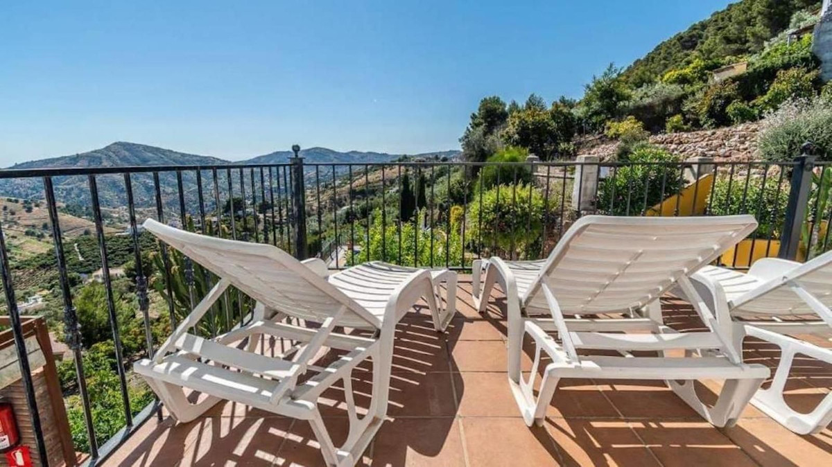 Se vende Villa - Chalet de 7 dormitorios en Costa Del Sol East, Málaga, España