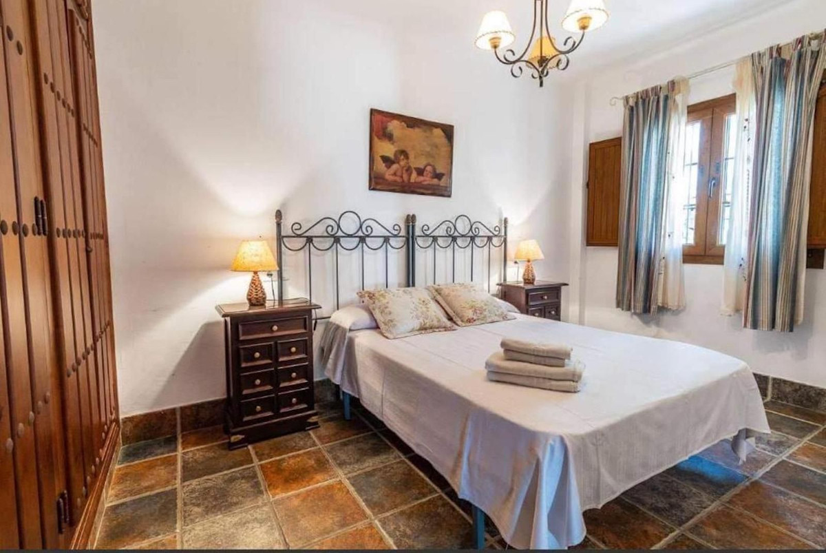 Se vende Villa - Chalet de 7 dormitorios en Costa Del Sol East, Málaga, España