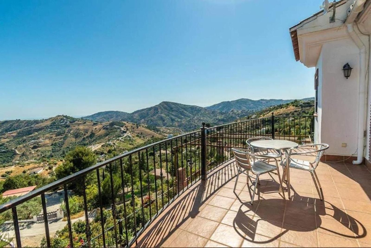 Se vende Villa - Chalet de 7 dormitorios en Costa Del Sol East, Málaga, España