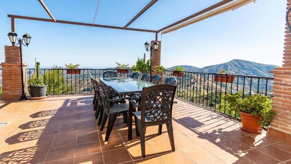 Se vende Villa - Chalet de 7 dormitorios en Costa Del Sol East, Málaga, España