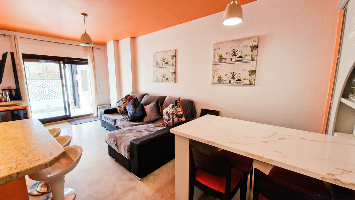 Se vende Apartamento Planta Baja de 2 dormitorios en Costa Del Sol, Málaga, España