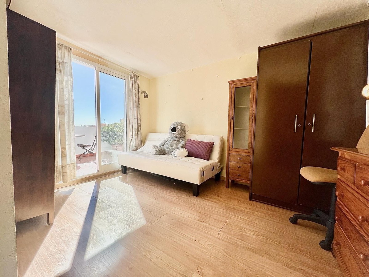 3 Bed Apartment for sale in Las Lagunas Costa Del Sol, Málaga, Spain