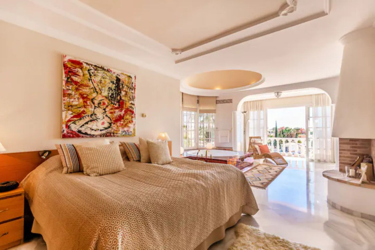 Se vende Villa - Chalet de 5 dormitorios en Costa Del Sol, Málaga, España
