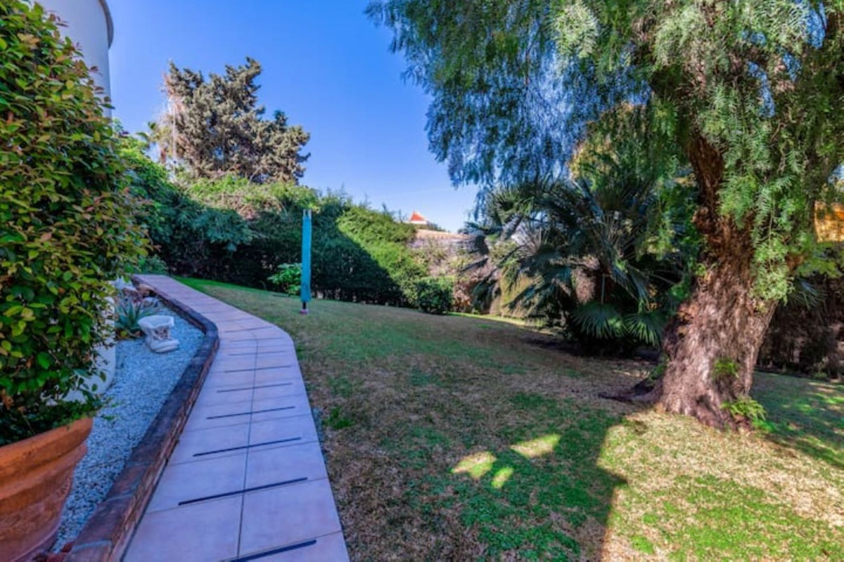 Se vende Villa - Chalet de 5 dormitorios en Costa Del Sol, Málaga, España
