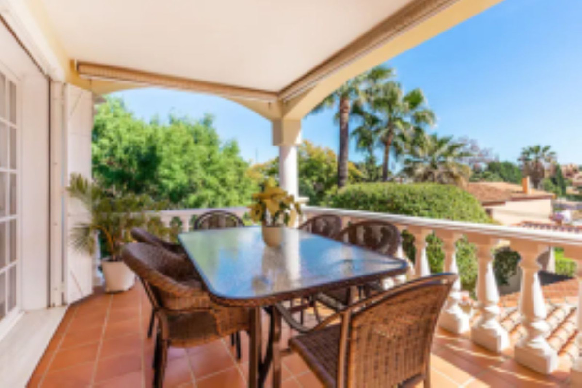Se vende Villa - Chalet de 5 dormitorios en Costa Del Sol, Málaga, España
