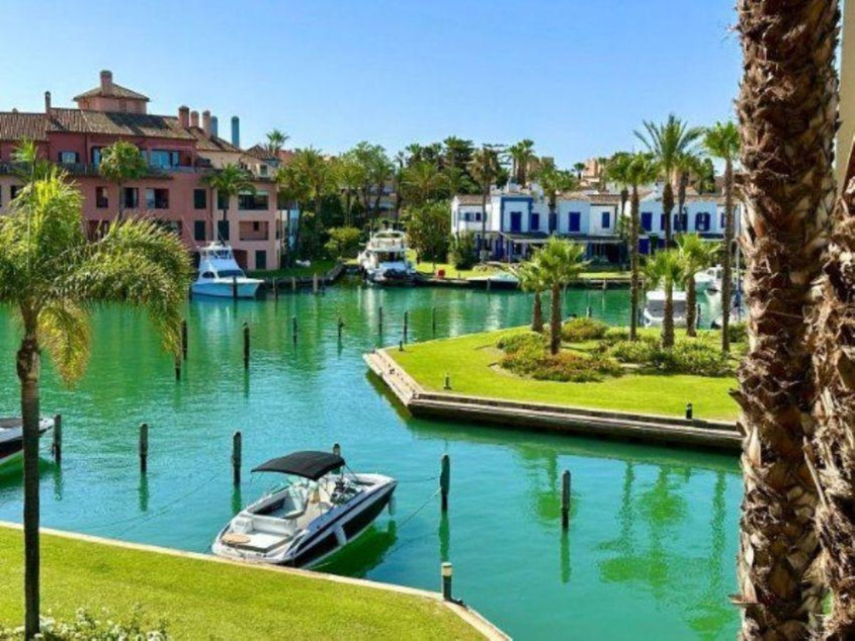 Se vende Terreno Urbano  en Costa Del Sol, Cadiz, España