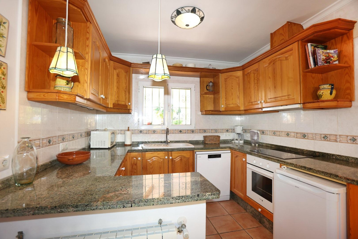 Se vende Bungalow de 2 dormitorios en Costa Blanca, Alicante, España