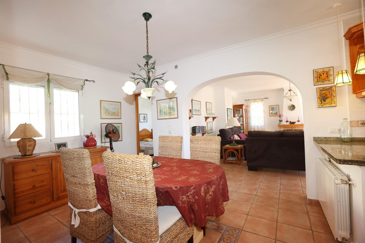Se vende Bungalow de 2 dormitorios en Costa Blanca, Alicante, España
