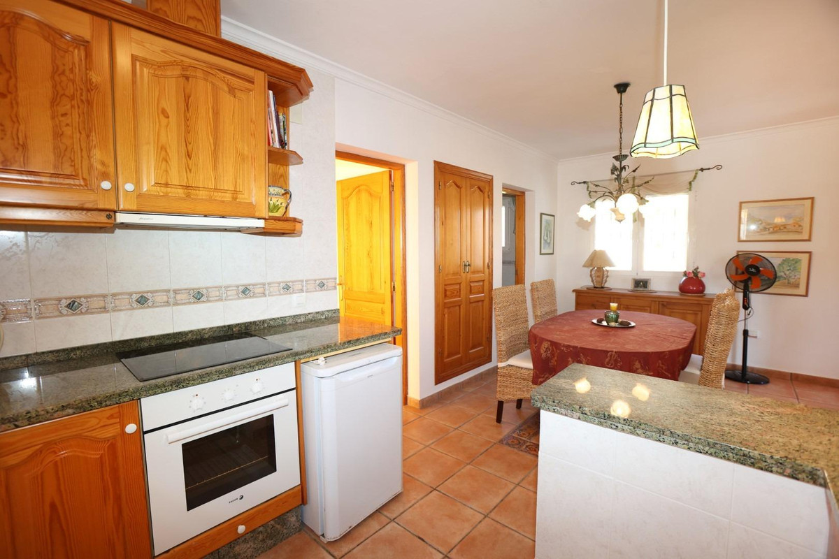 Se vende Bungalow de 2 dormitorios en Costa Blanca, Alicante, España