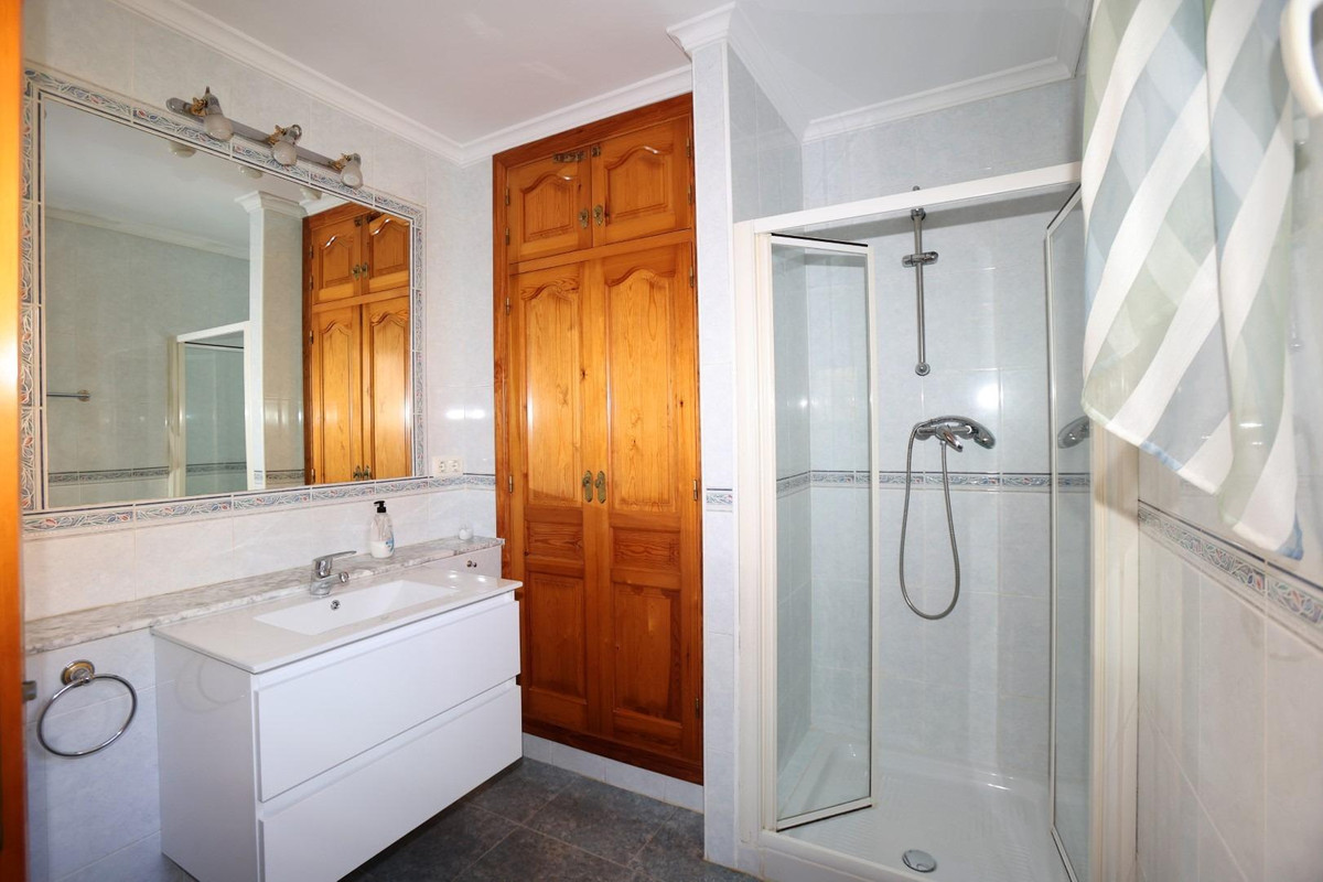 Se vende Bungalow de 2 dormitorios en Costa Blanca, Alicante, España