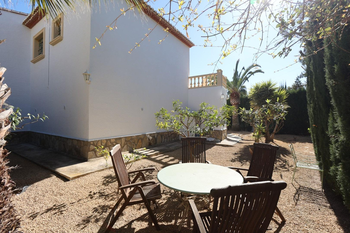 Se vende Bungalow de 2 dormitorios en Costa Blanca, Alicante, España