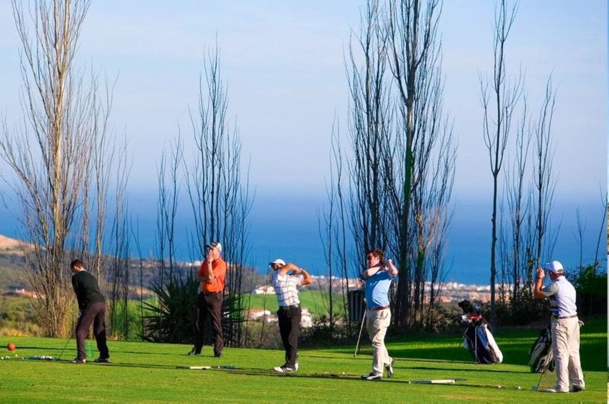 Se vende Terreno Urbano de 1 dormitorios en Costa Del Sol, Málaga, España