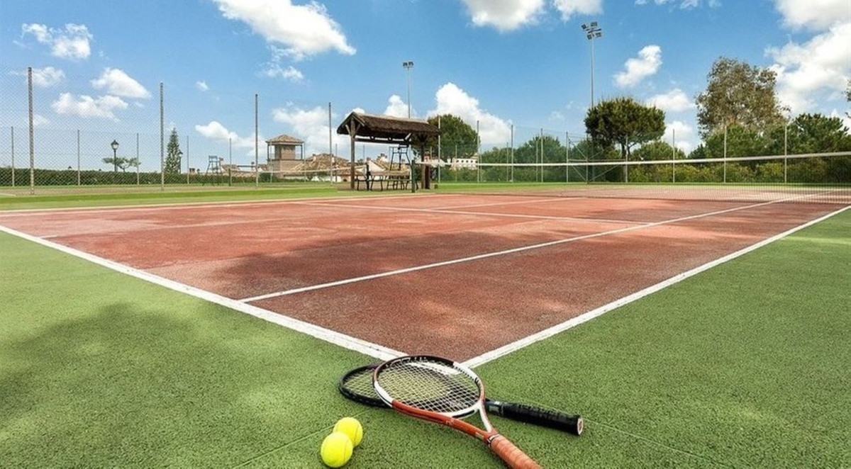 Se vende Terreno Urbano de 1 dormitorios en Costa Del Sol, Málaga, España
