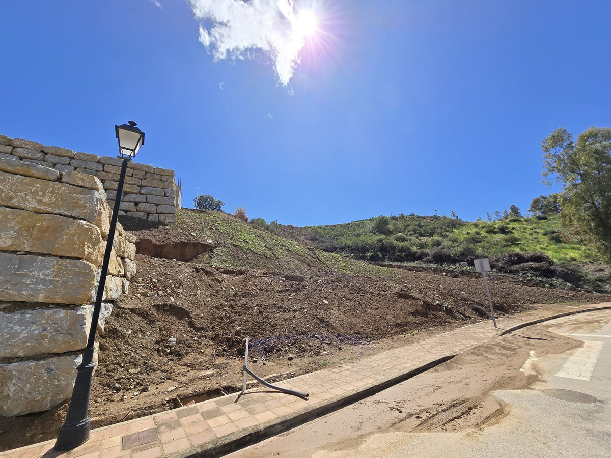 Se vende Terreno Urbano de 1 dormitorios en Costa Del Sol, Málaga, España