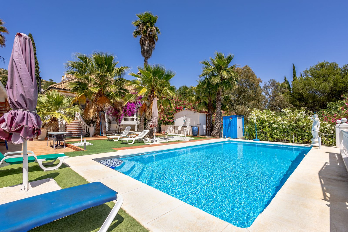 Se vende Villa - Chalet de 4 dormitorios en Costa Del Sol, Málaga, España