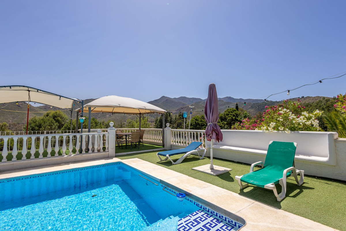 Se vende Villa - Chalet de 4 dormitorios en Costa Del Sol, Málaga, España