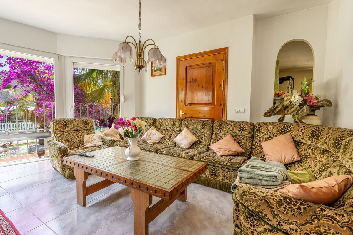 Se vende Villa - Chalet de 4 dormitorios en Costa Del Sol, Málaga, España