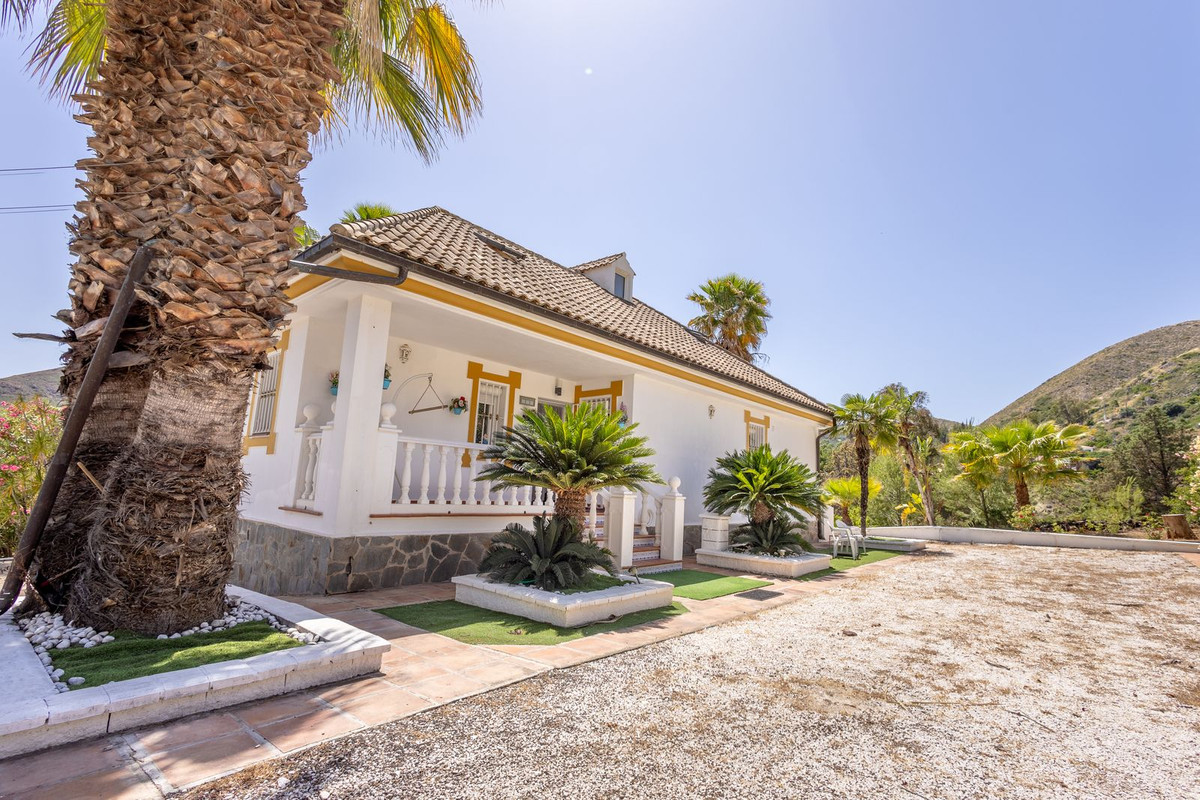 Se vende Villa - Chalet de 4 dormitorios en Costa Del Sol, Málaga, España