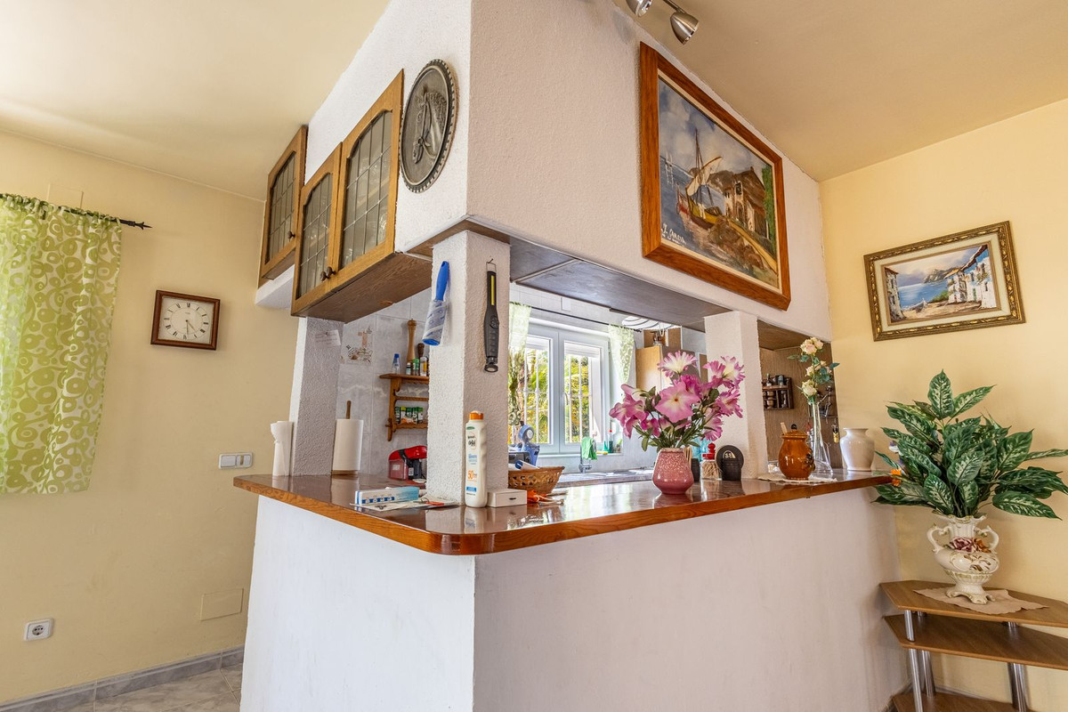 Se vende Villa - Chalet de 4 dormitorios en Costa Del Sol, Málaga, España