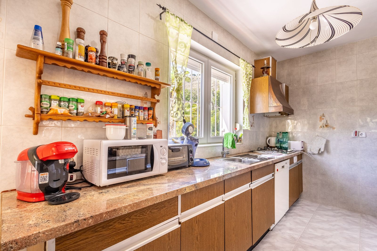 Se vende Villa - Chalet de 4 dormitorios en Costa Del Sol, Málaga, España