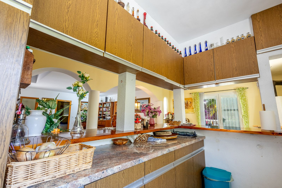 Se vende Villa - Chalet de 4 dormitorios en Costa Del Sol, Málaga, España