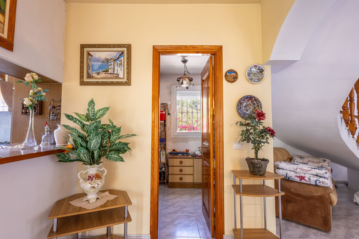Se vende Villa - Chalet de 4 dormitorios en Costa Del Sol, Málaga, España