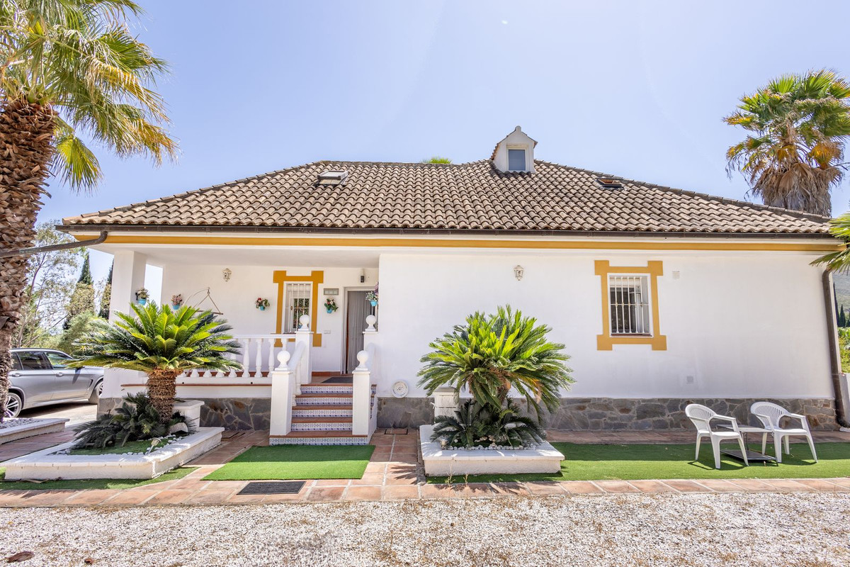 Se vende Villa - Chalet de 4 dormitorios en Costa Del Sol, Málaga, España