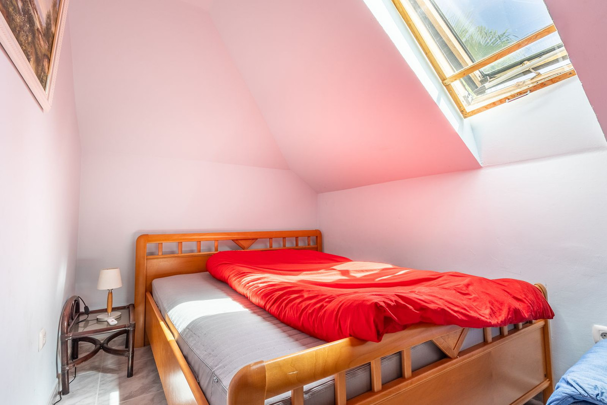 Se vende Villa - Chalet de 4 dormitorios en Costa Del Sol, Málaga, España