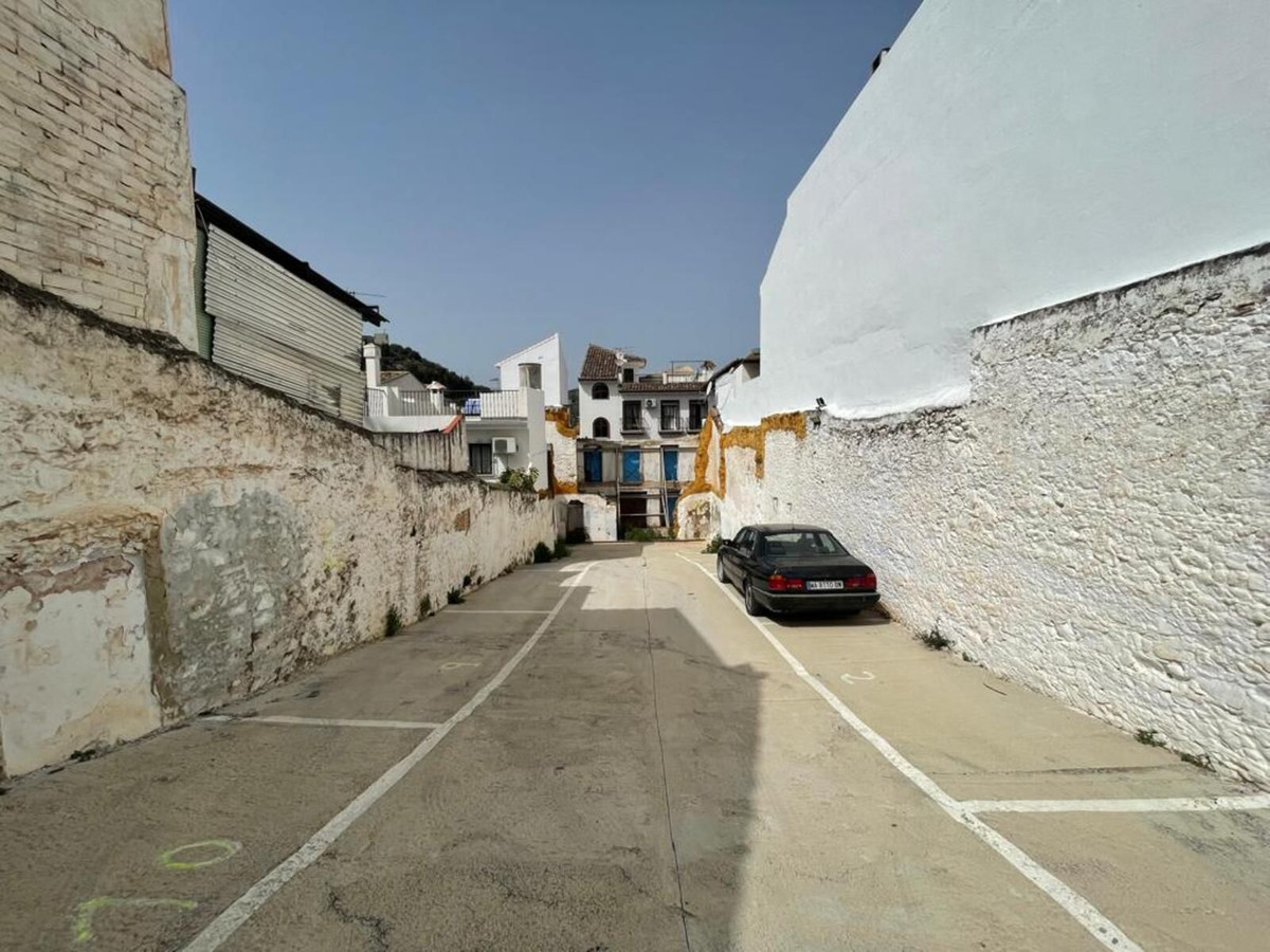 Se vende Terreno Urbano  en Costa Del Sol, Málaga, España