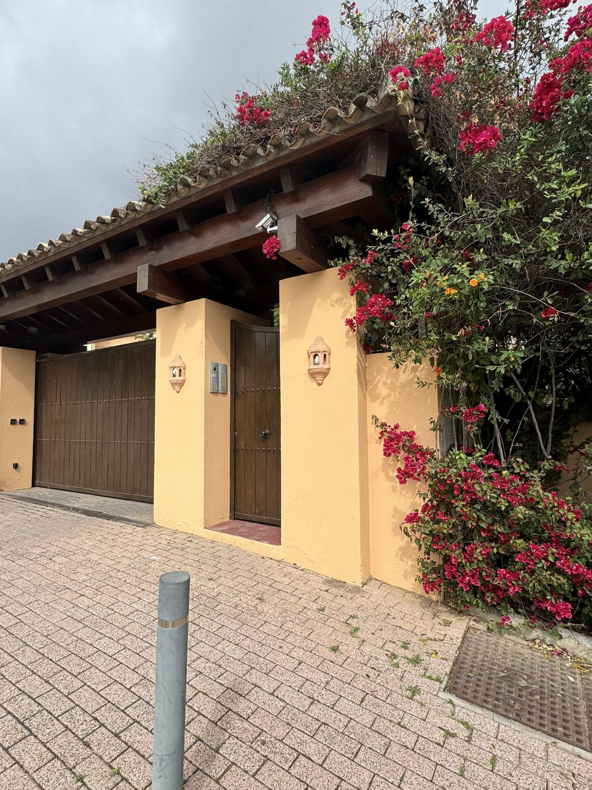 3 Bed Apartment for sale in Nueva Andalucía Costa Del Sol, Málaga, Spain