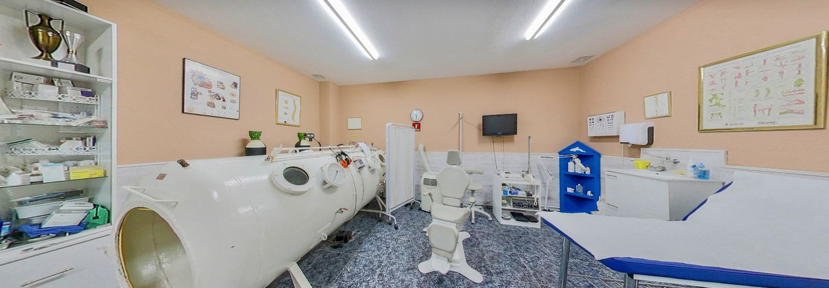 Commercial unit for sale in Benalmadena Costa Del Sol, Málaga, Spain