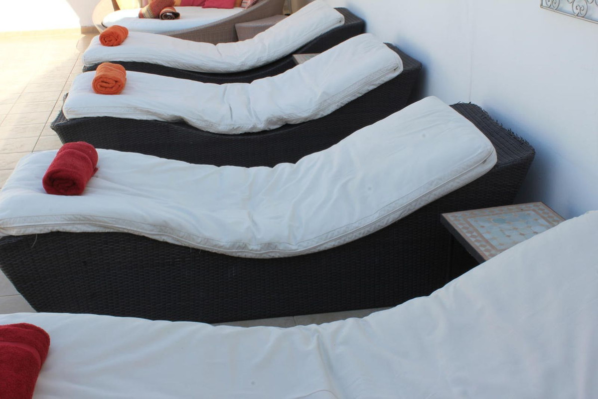 Se vende Hotel de 10 dormitorios en Costa Del Sol East, Málaga, España
