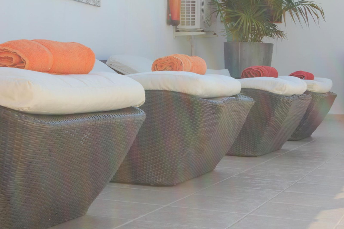 Se vende Hotel de 10 dormitorios en Costa Del Sol East, Málaga, España