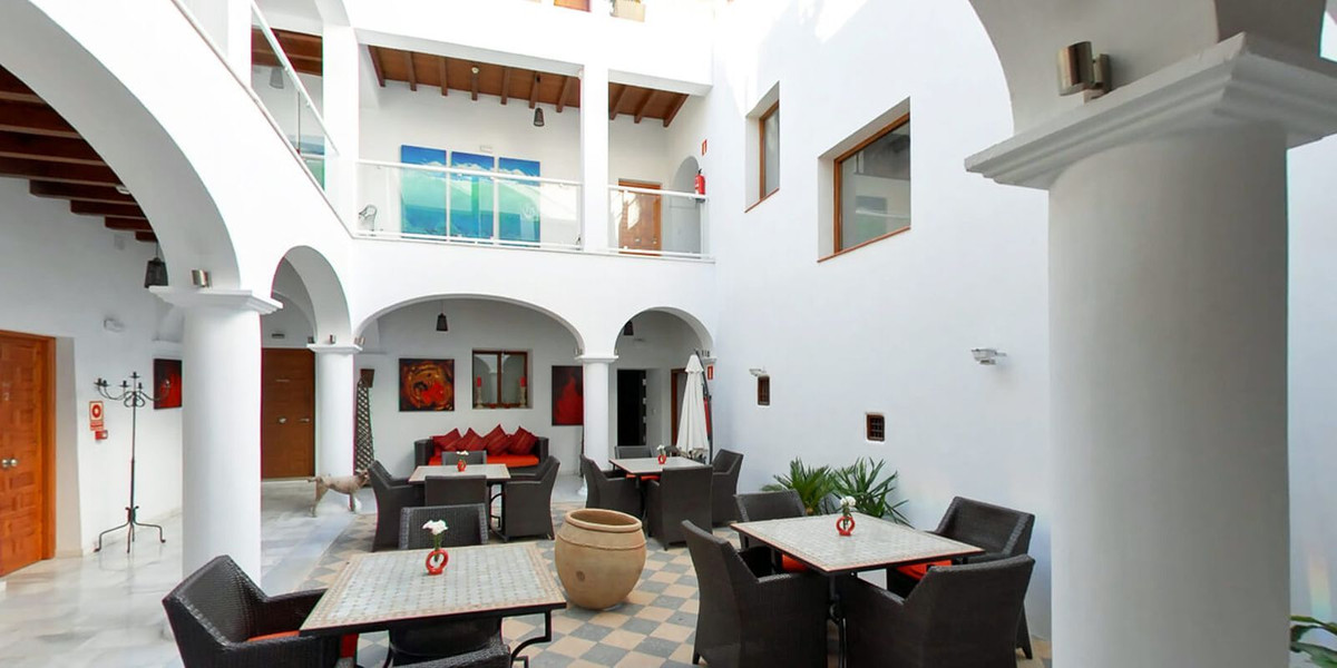 Se vende Hotel de 10 dormitorios en Costa Del Sol East, Málaga, España