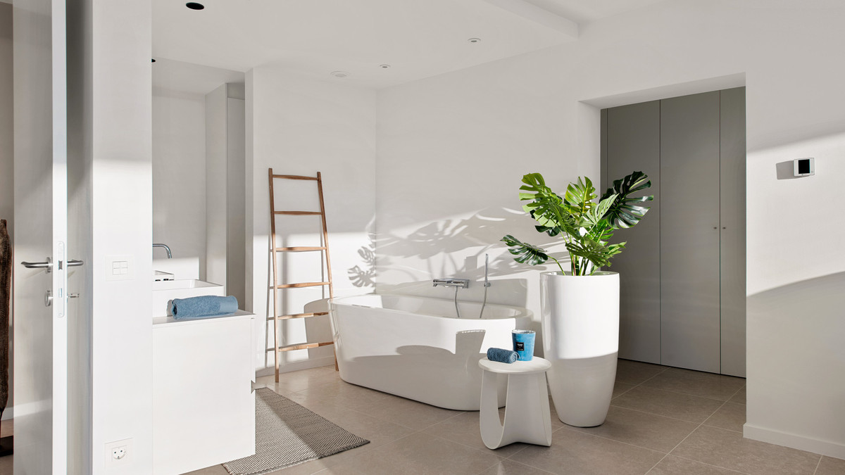 Se vende Villa - Chalet de 5 dormitorios en Costa Del Sol, Málaga, España
