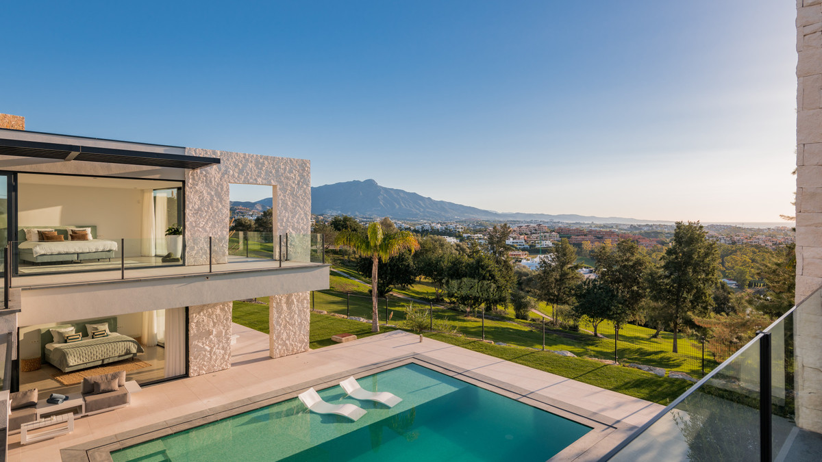 Se vende Villa - Chalet de 5 dormitorios en Costa Del Sol, Málaga, España