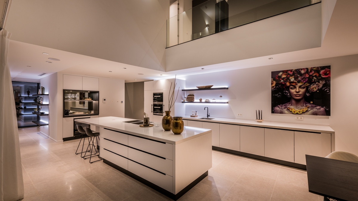 Se vende Villa - Chalet de 5 dormitorios en Costa Del Sol, Málaga, España