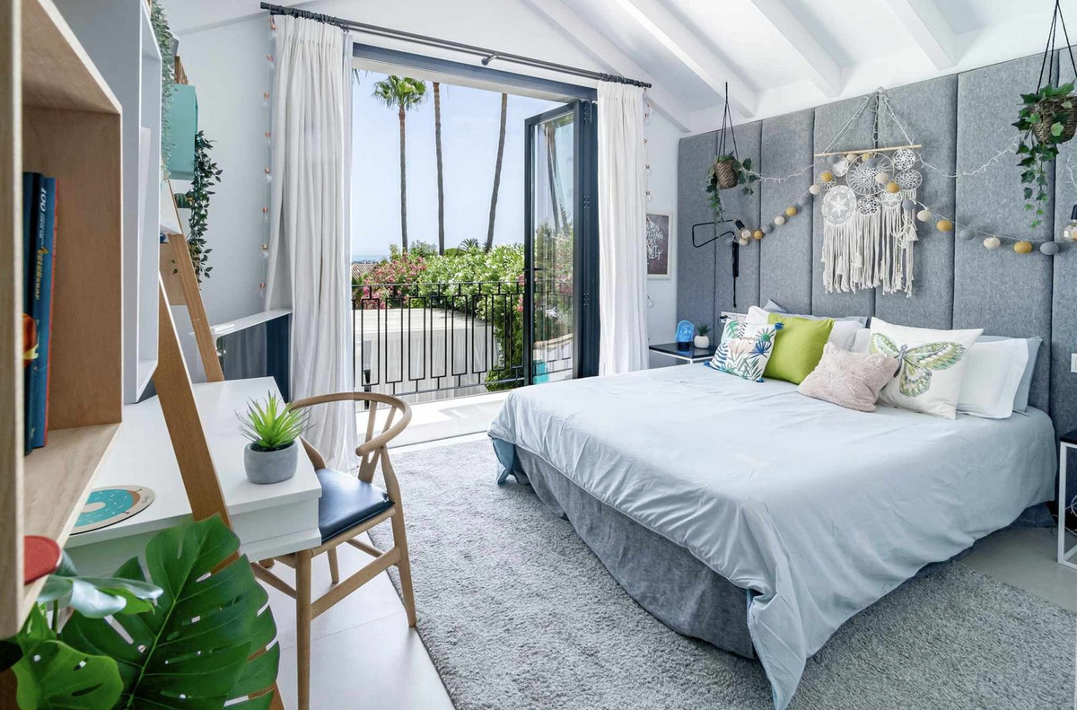 Se vende Villa - Chalet de 4 dormitorios en Costa Del Sol, Málaga, España