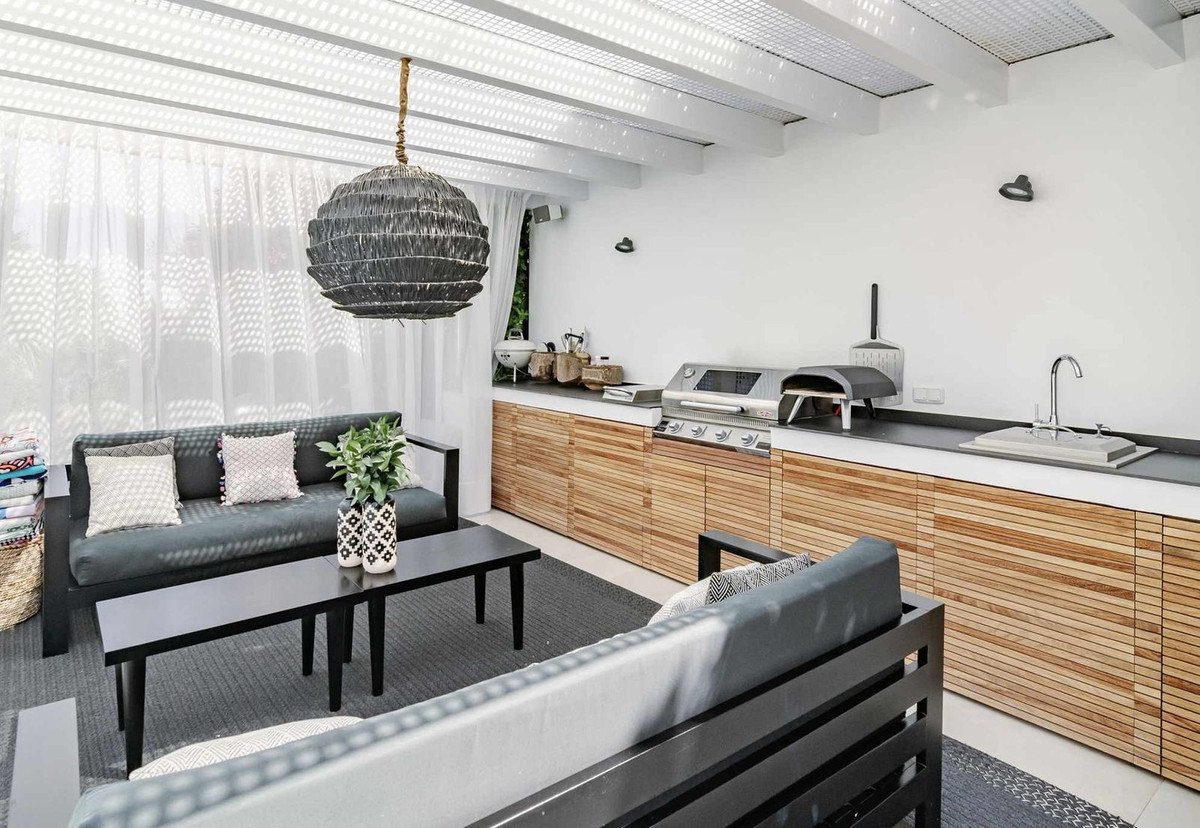 Se vende Villa - Chalet de 4 dormitorios en Costa Del Sol, Málaga, España