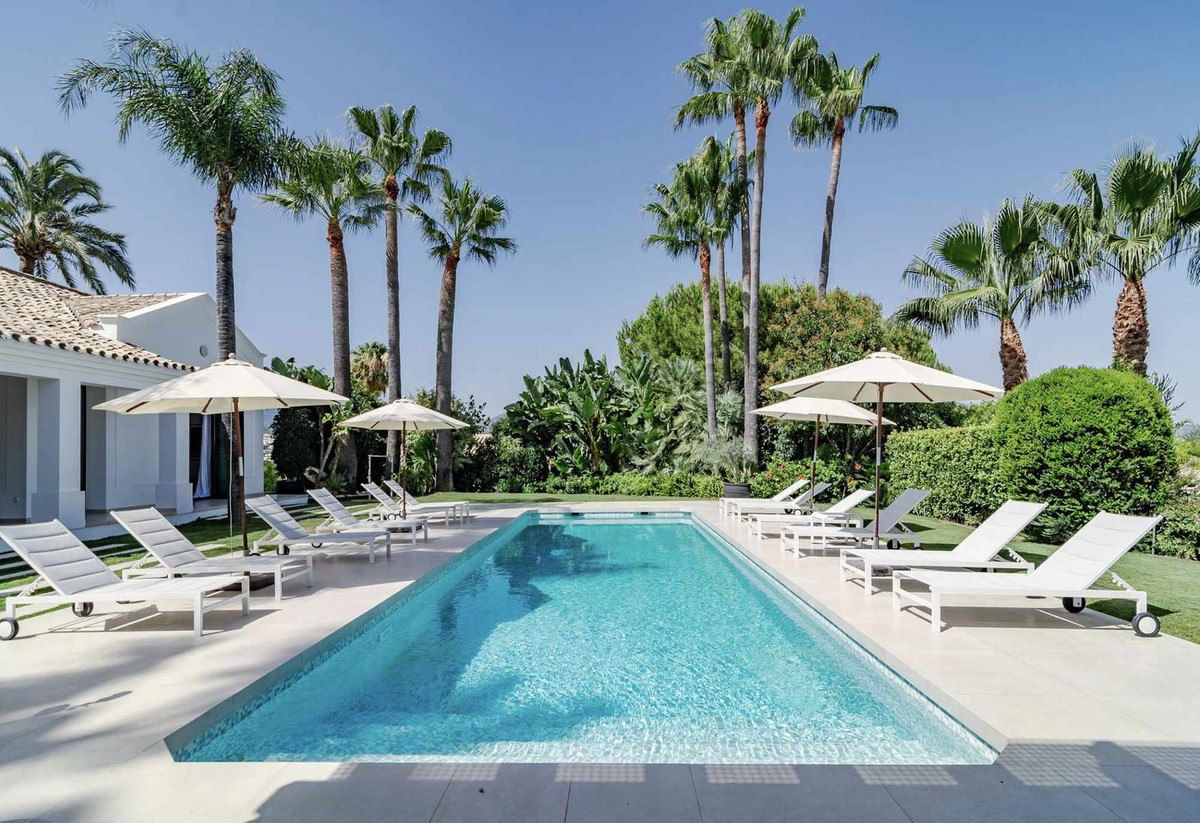 Se vende Villa - Chalet de 4 dormitorios en Costa Del Sol, Málaga, España