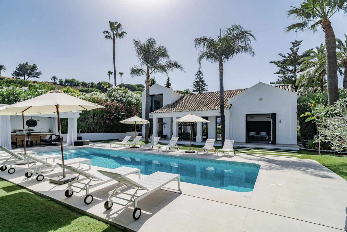 Se vende Villa - Chalet de 4 dormitorios en Costa Del Sol, Málaga, España