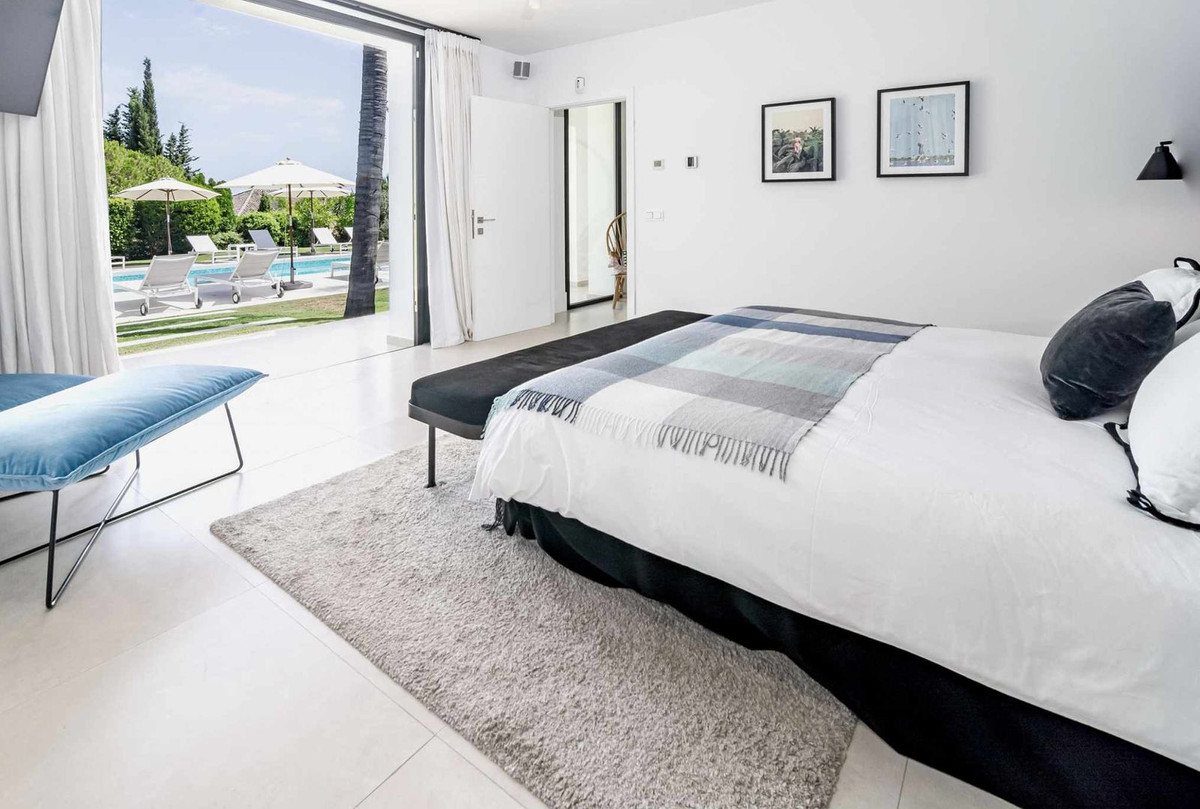 Se vende Villa - Chalet de 4 dormitorios en Costa Del Sol, Málaga, España