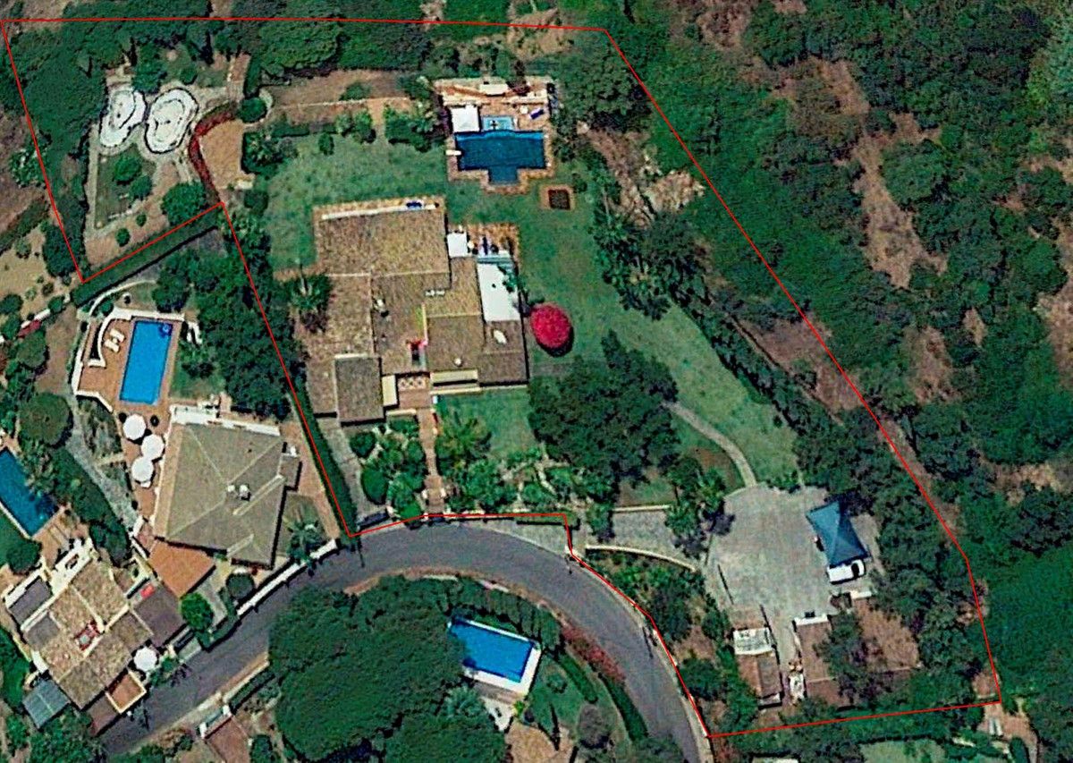 Se vende Villa - Chalet de 6 dormitorios en Costa Del Sol, Málaga, España