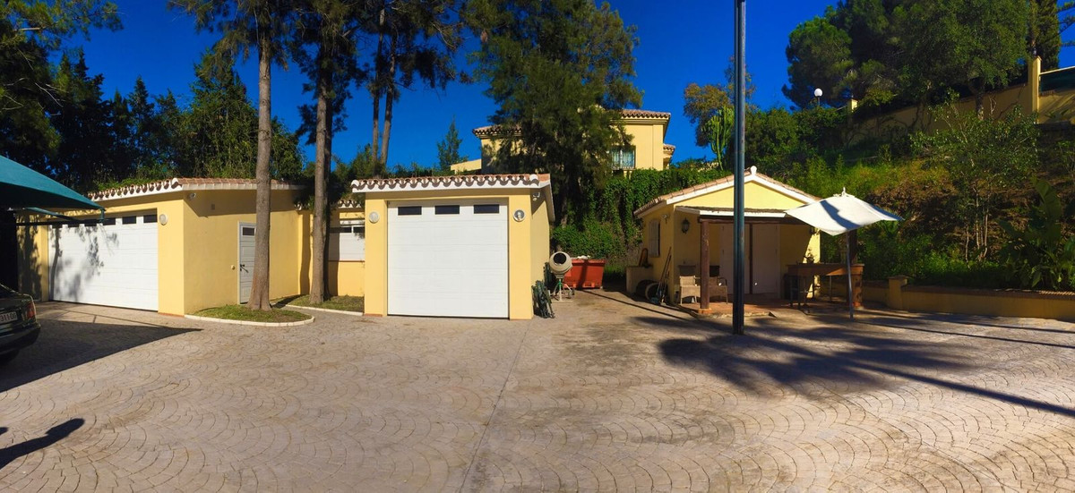 Se vende Villa - Chalet de 6 dormitorios en Costa Del Sol, Málaga, España